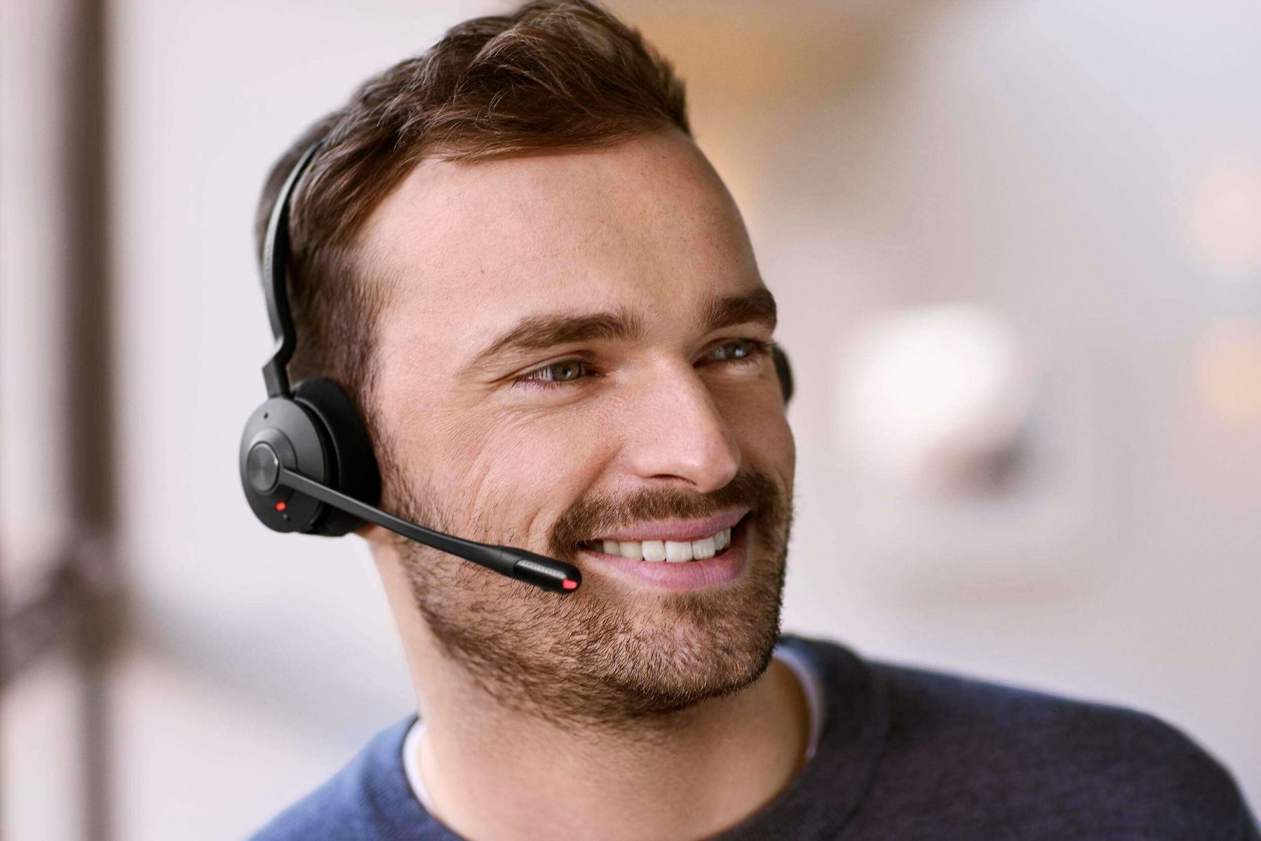 Jabra Engage 55 SE, Mono, Link400c, UC DECT Headset, 150m Wireless Range, Noise Cancelling, Flexible, Portable, Durable, Lightweight, Busylight - Image 3